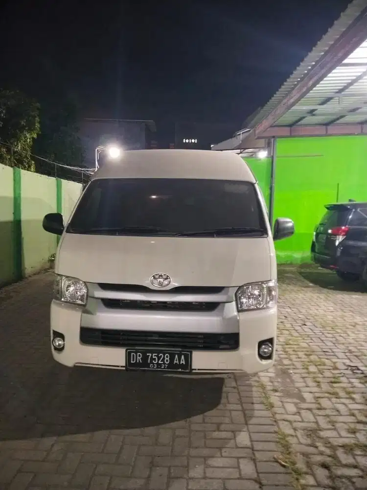 DIJUAL HIACE COMMURER THN 2022