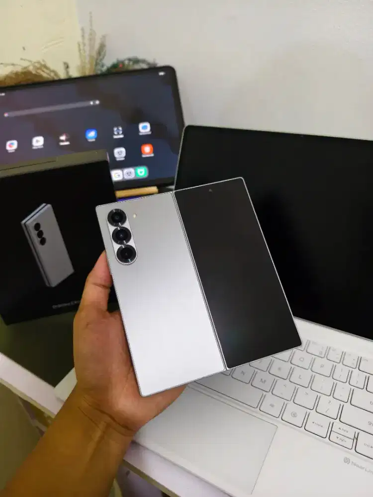 Samsung z fold 6 silver 12/512gb fullset mulus