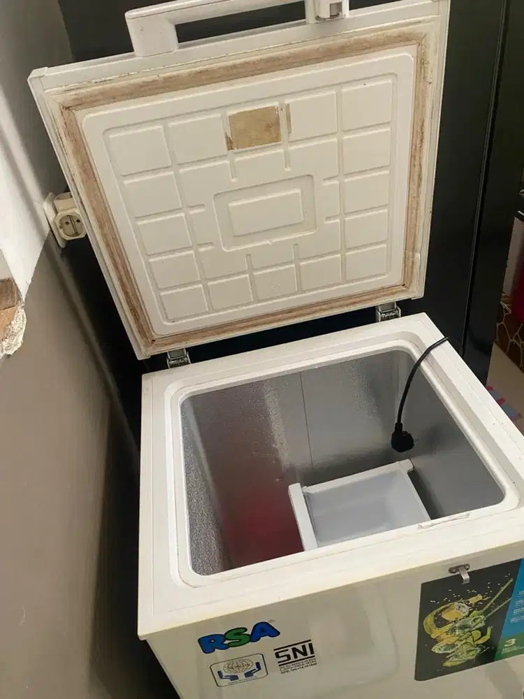 Freezer RSA Chest Freezer Bekas Masih Dingin Normal