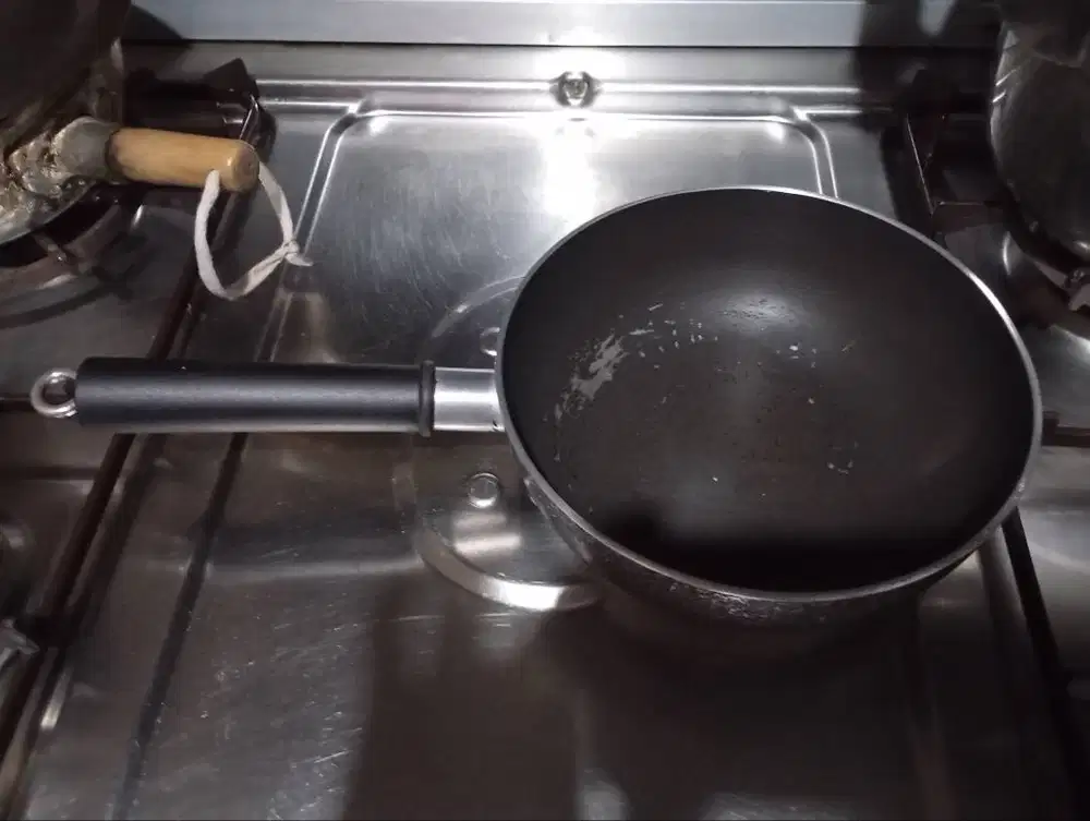 Obral Teflon Wok Diameter 20cm