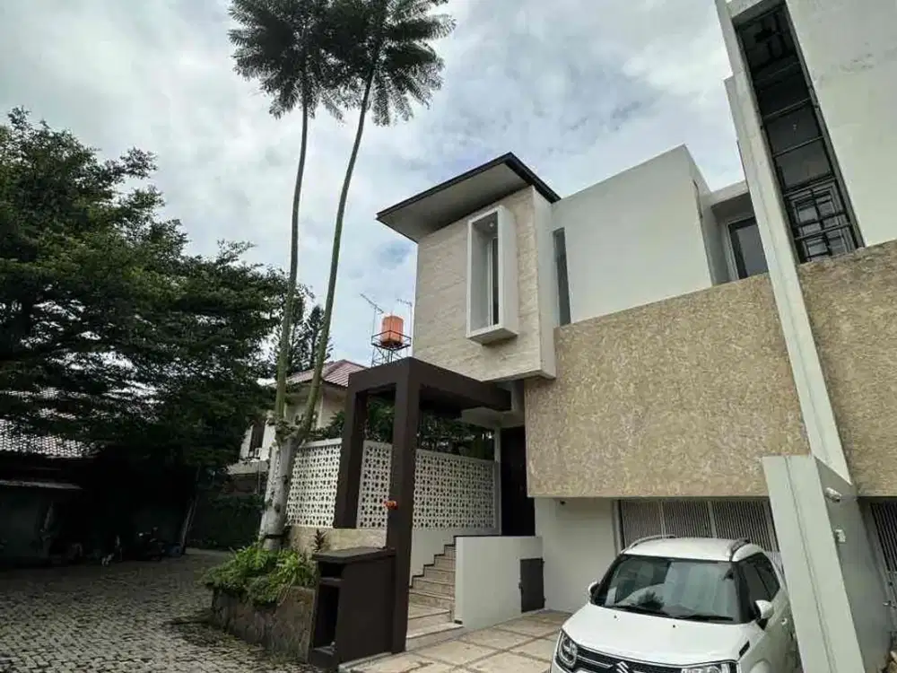 Rumah di Perumahan Pinang Jl Pinang Raya  pondok labu, Jakarta Selatan