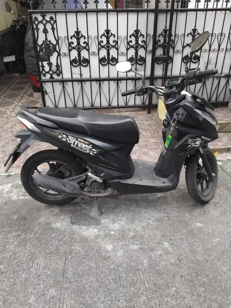 Jual honda beat street 2022 (bulan 04)