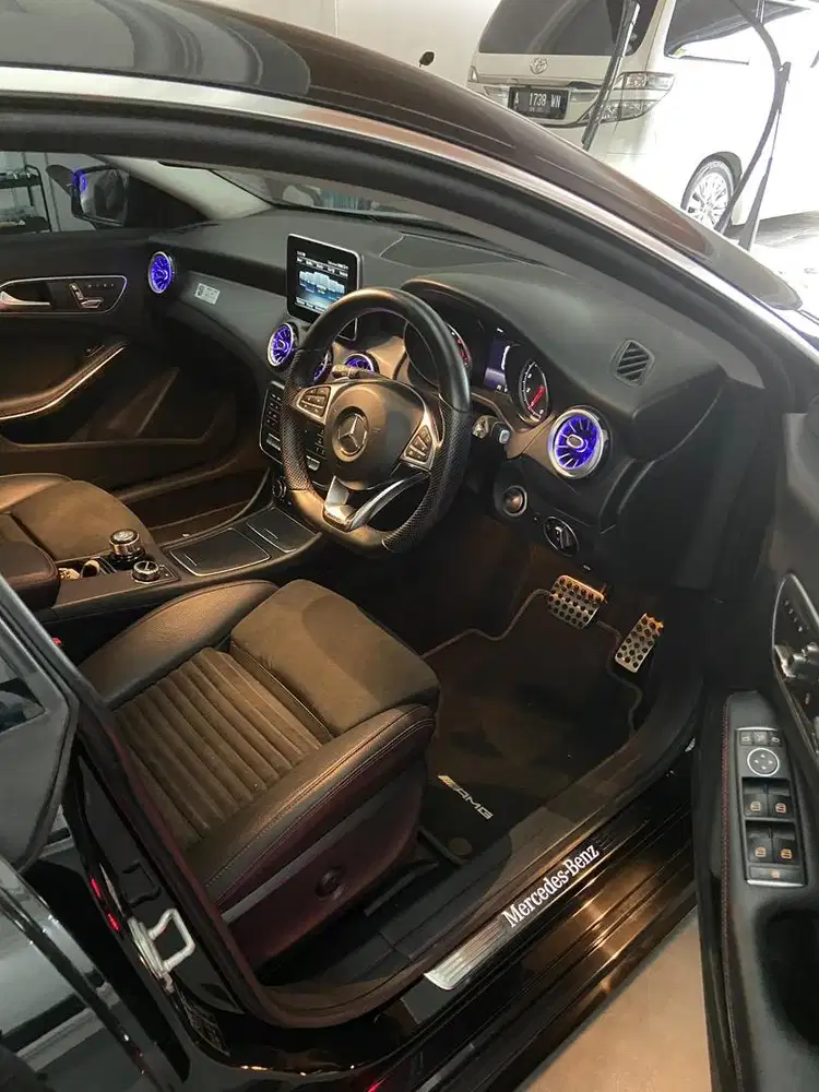 Mercy mercedes benz CLA 200 AMG Kilometer 19 rb