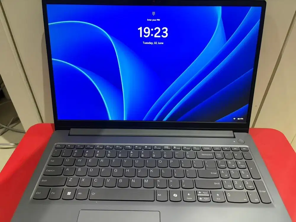 Lenovo LOQ 15IAX9E