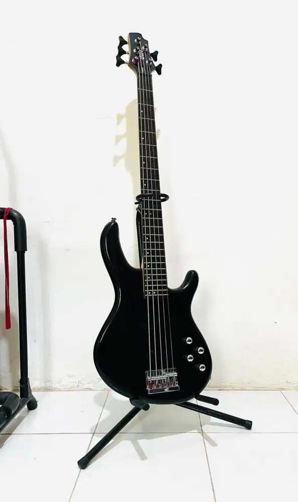 Gitar CORT BASS ACTION V-A 5 Senar Original