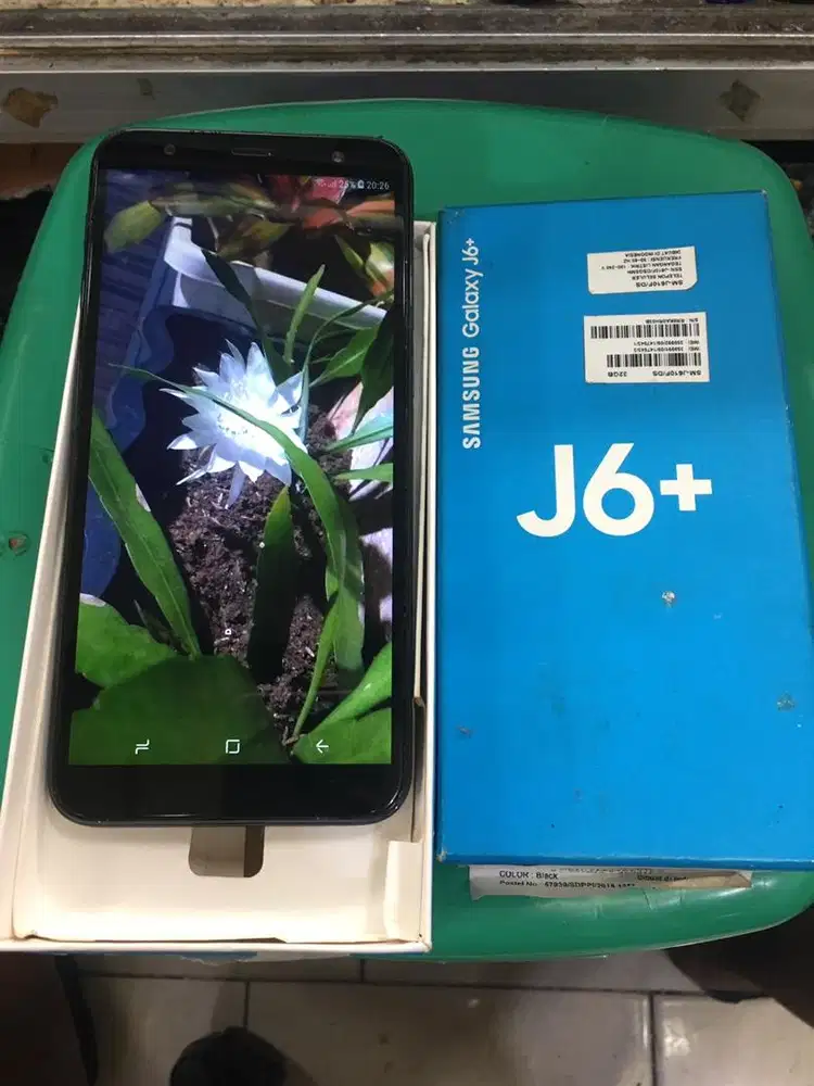 Dijual samsung J6+ lengkap mulus ram 3/32