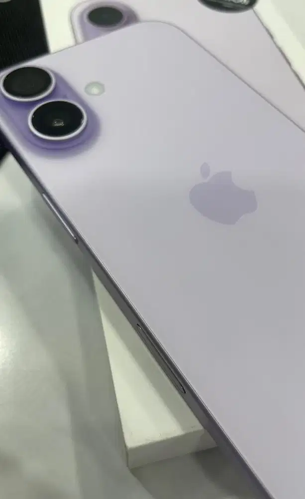 Iphone 17 like new
