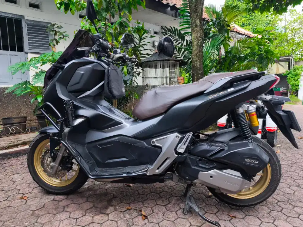 Honda adv 150 abs 2021 low KM
