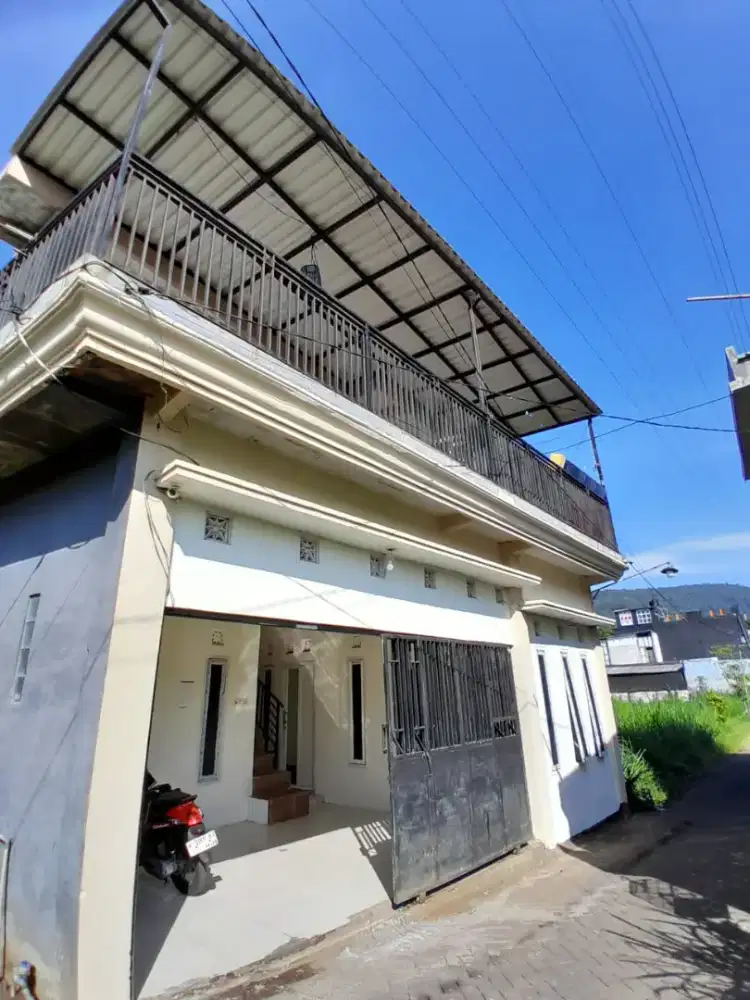Villa / rumah kos kota batu