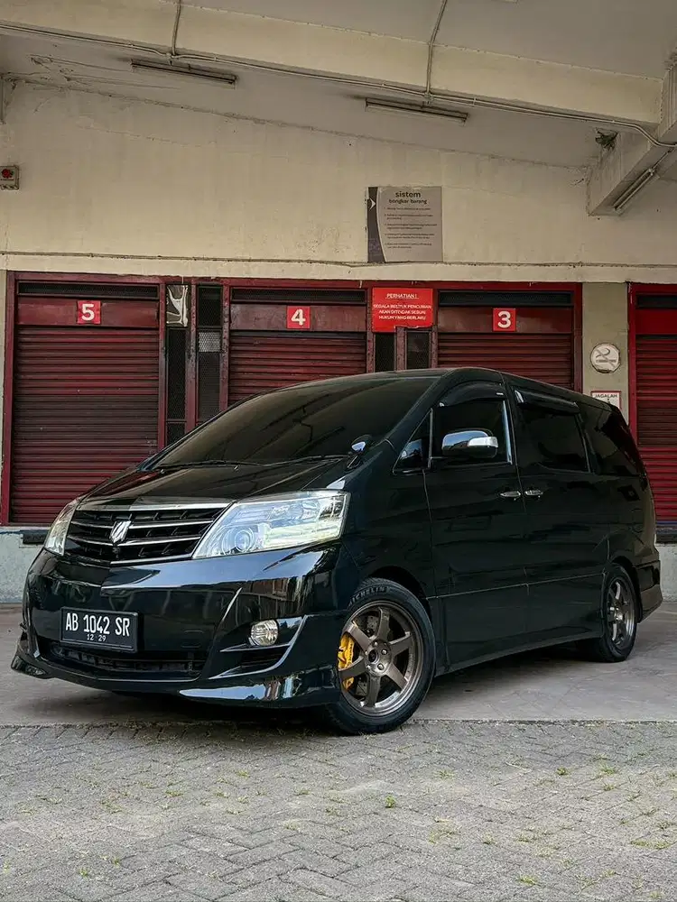 Toyota Alphard ANH10 2.4 ASG Theater Sound