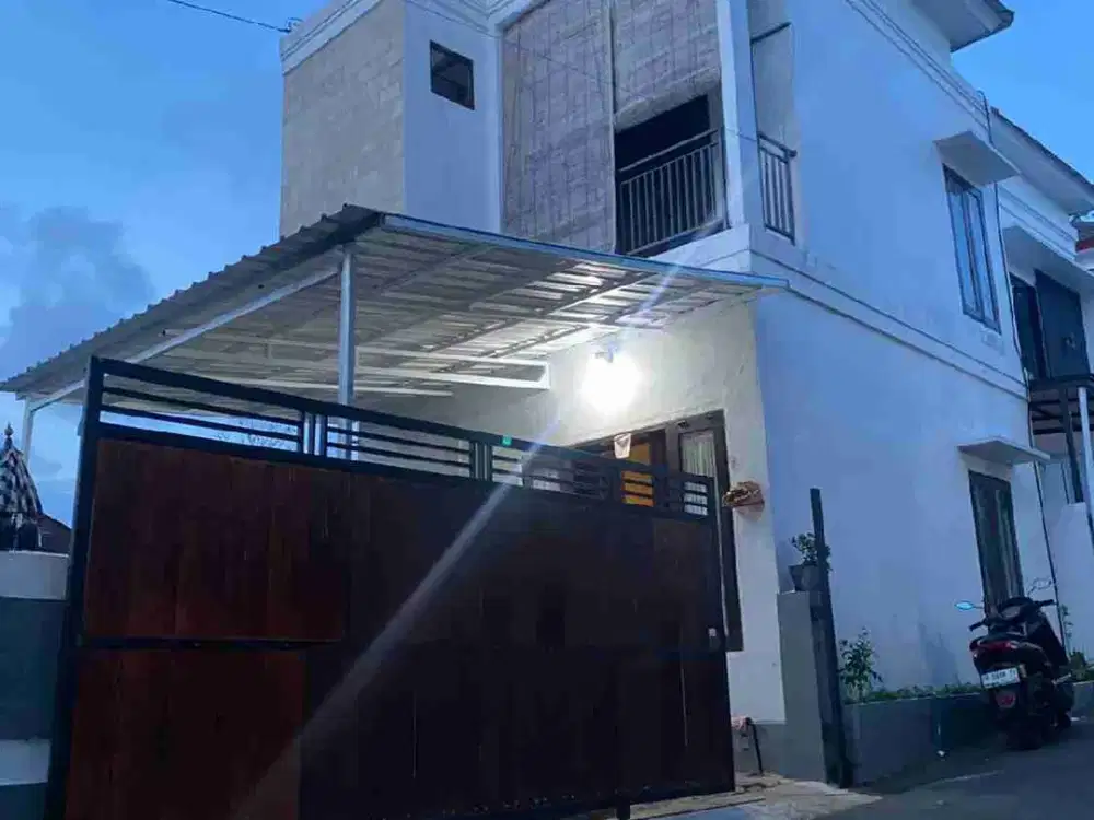 Sale Rumah 2Lt Ada Taman Link Perum Dkt Raya di A Yani Peguyangan Kaja