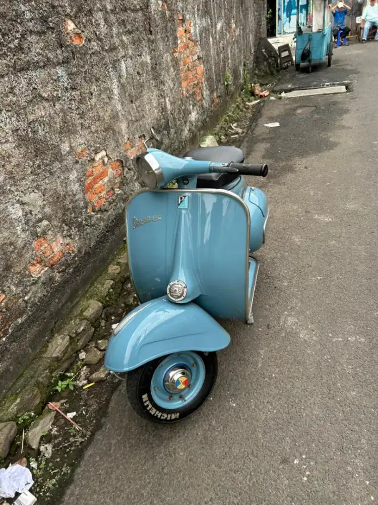 Vespa vbb 1964 biru medley