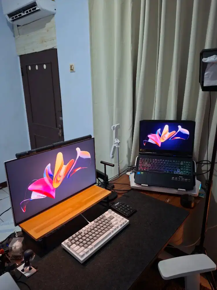 Satu Set Laptop Acer Nitro 5 + Monitor Lenovo l24i