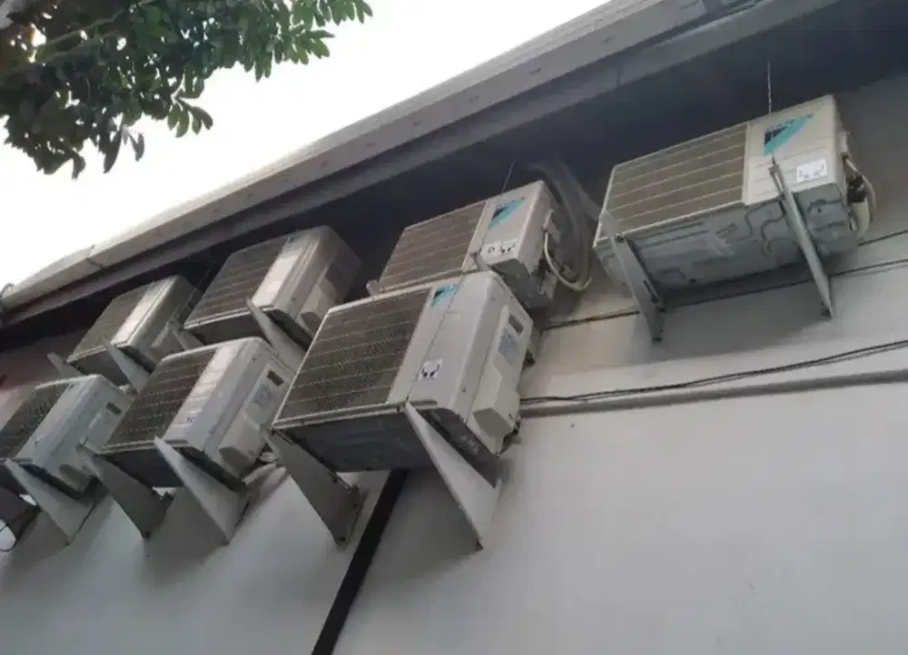 Servis AC panggilan