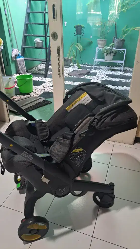 KURU evo 2in1, STROLLER + CARSEAT size bisa masuk cabin pesawat.