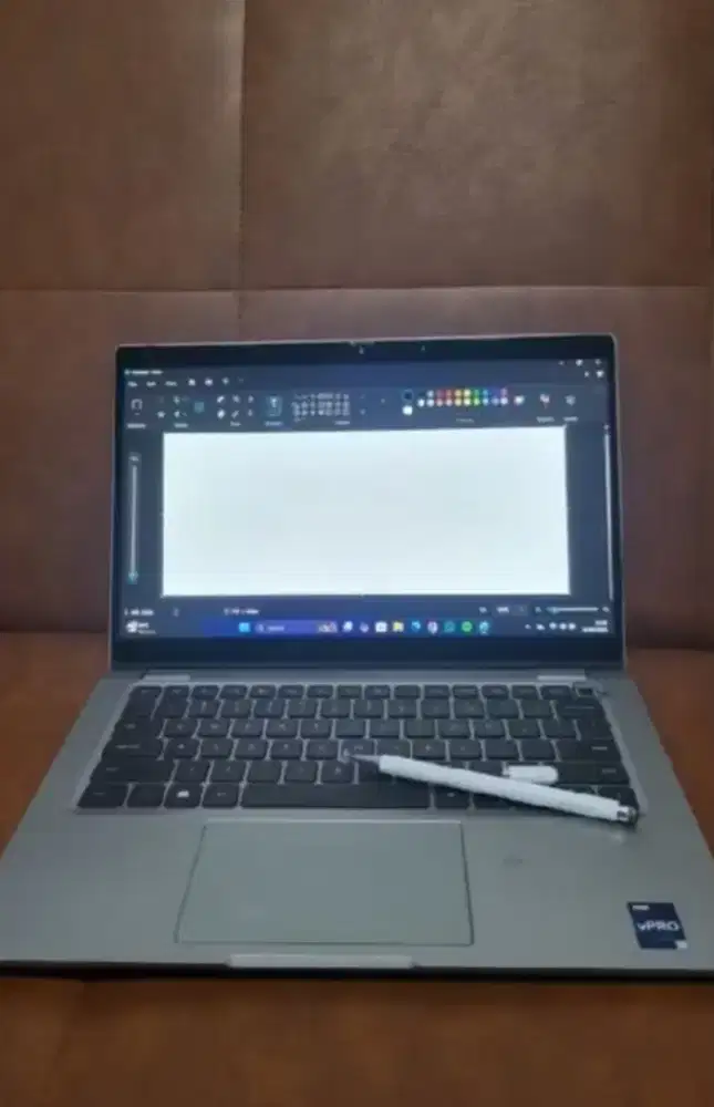 Laptop Dell 5330 Core i7-1265U