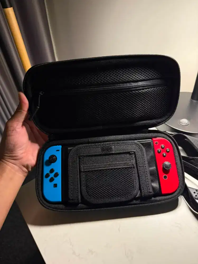 Nintendo Switch HAC-001 + 3 game