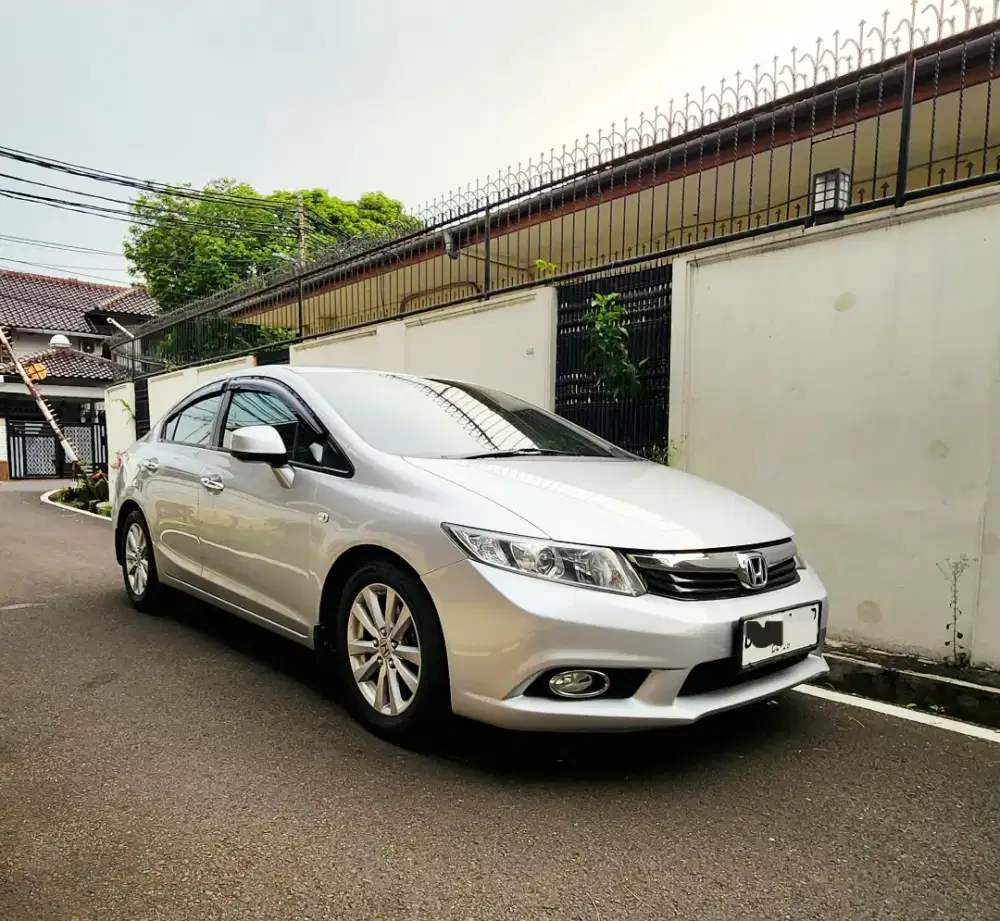 Honda Civic FB 1.8 AT  2013