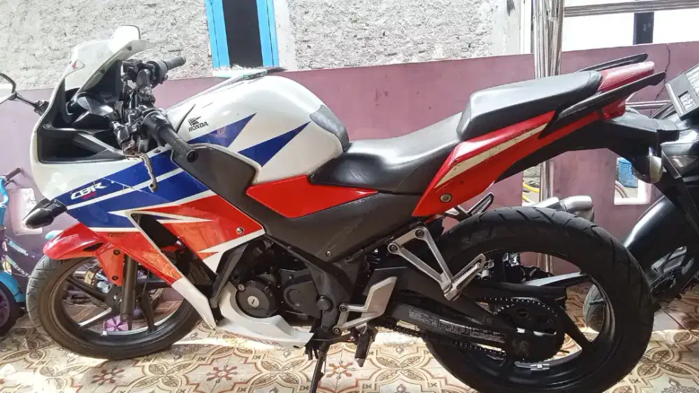 Di jual Honda CBR 150