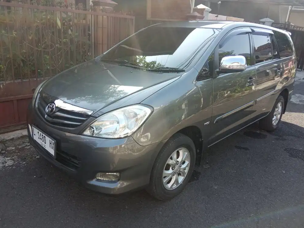 Dijual santai Innova G kondisi antik