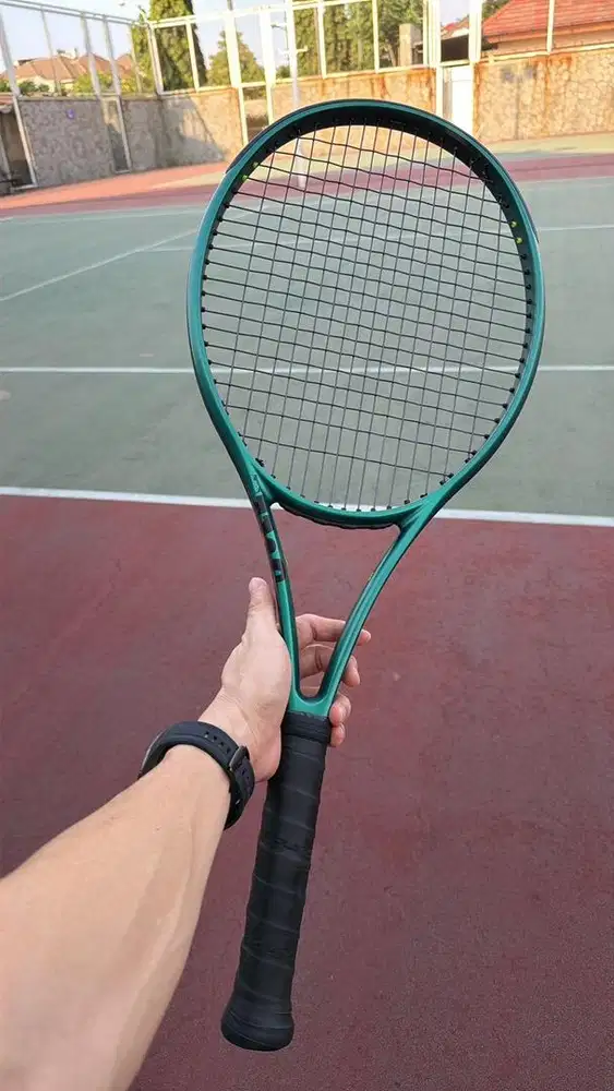 raket tenis wilson blade v9 100 300gr
