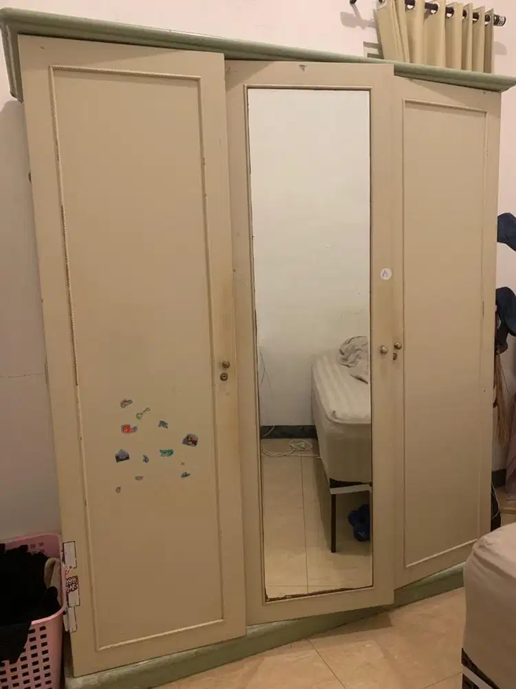 lemari kayu jati asli