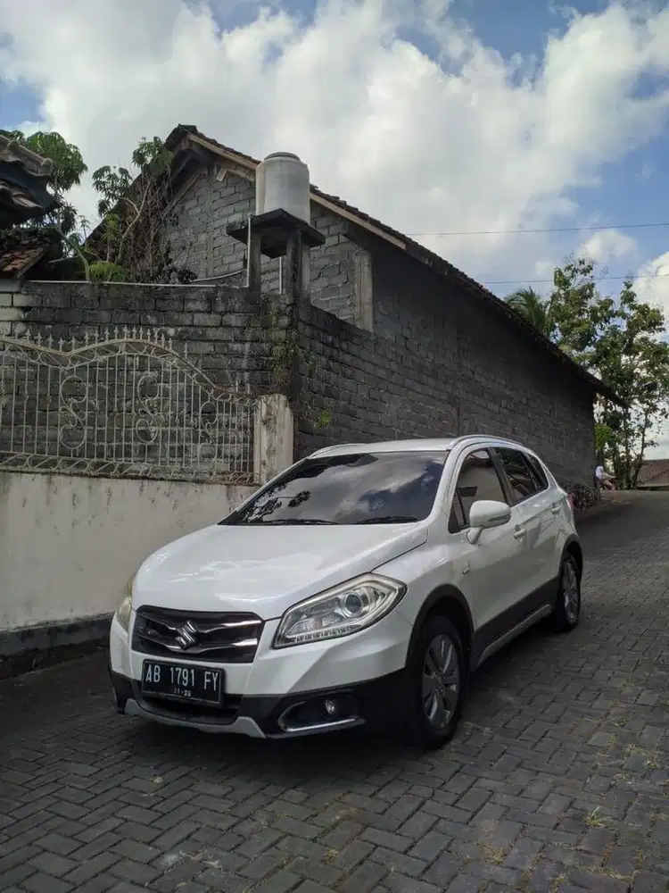 Suzuki SX4 s-cross 2016 manual scross mt jazz yaris garansi
