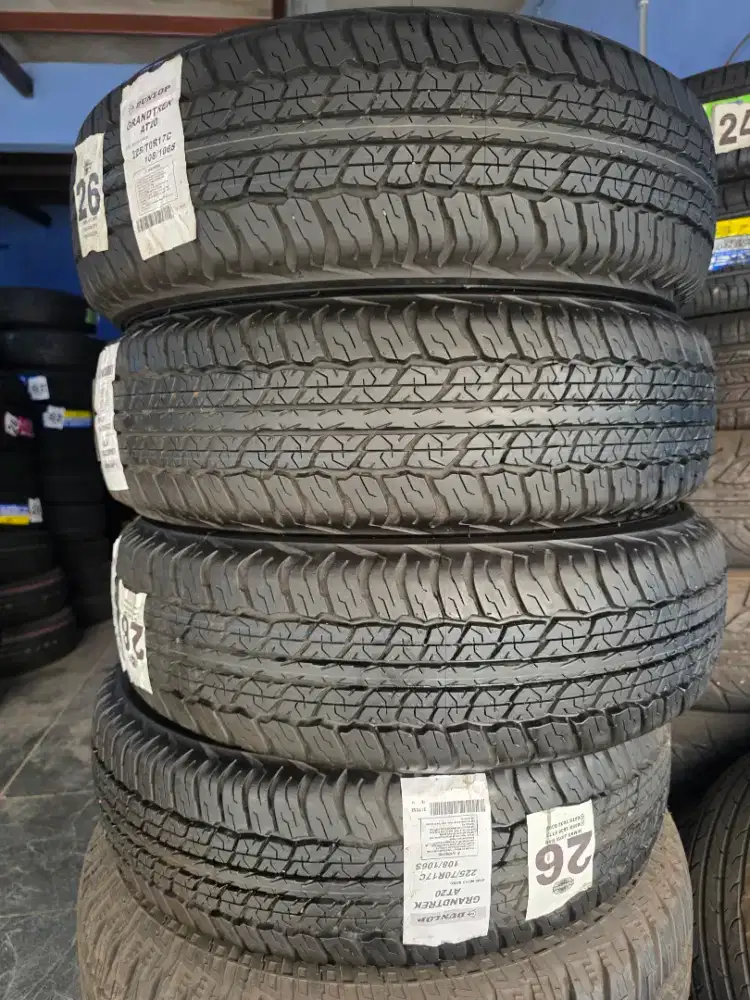 BAN MOBIL DUNLOP 225 70 17 GRANTREK AT20 NIK2026 SUPER LIKE NEW