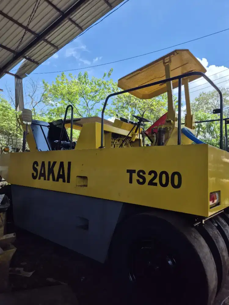 Pneumatic Tire Roller PTR Sakai TS200