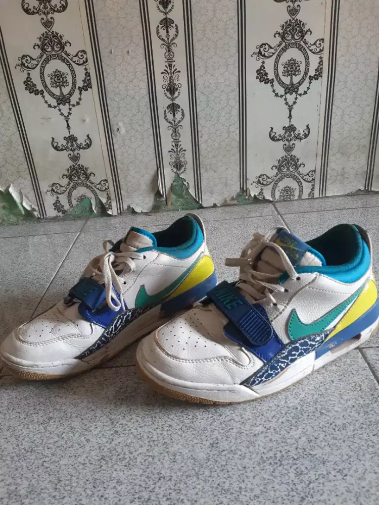Sepatu Air jordan legacy size 40