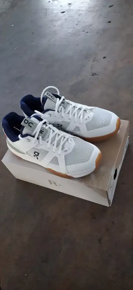 Dijual sepatu baru seminggu, baru dan masih kinclong