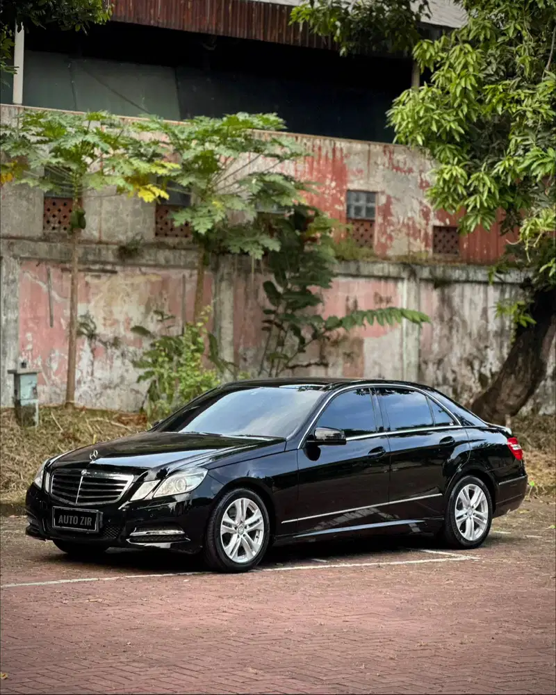 Mercedes Benz E300 AMG Avantgarde Hitam 2011 Tdp Murmer Ori Menarik Bu