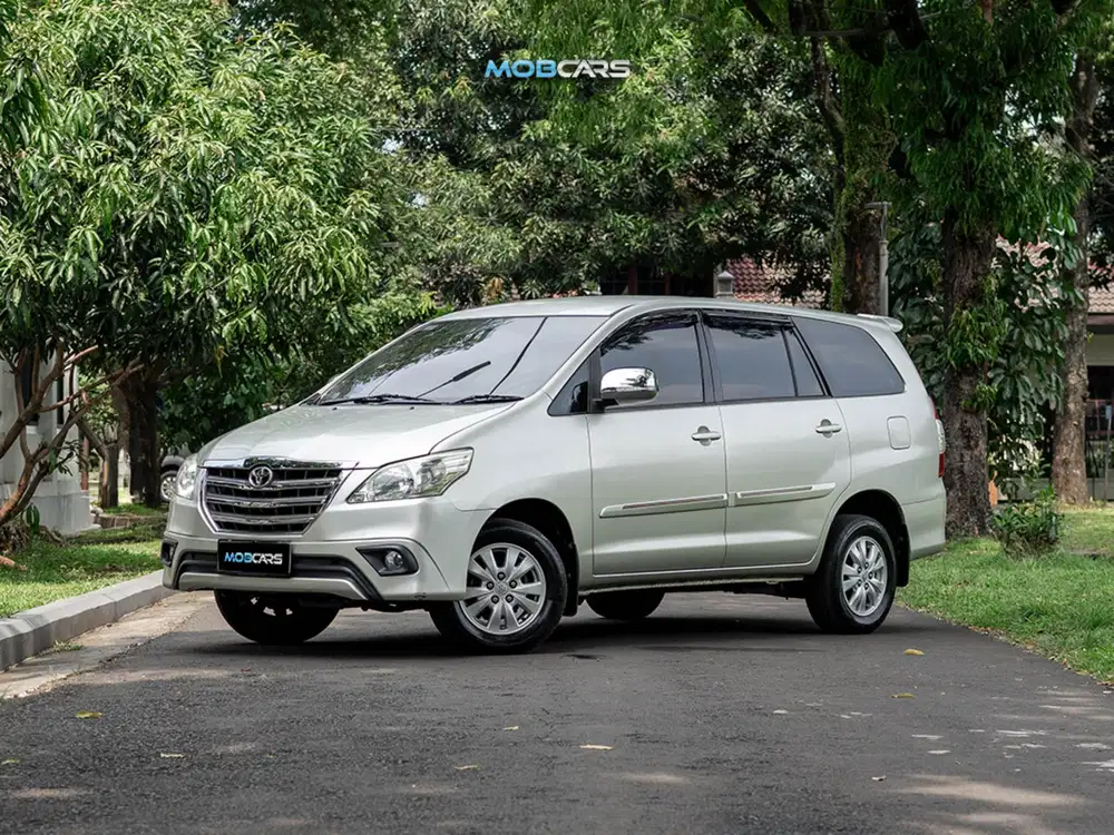 Kijang Innova G 2.0 AT 2014
