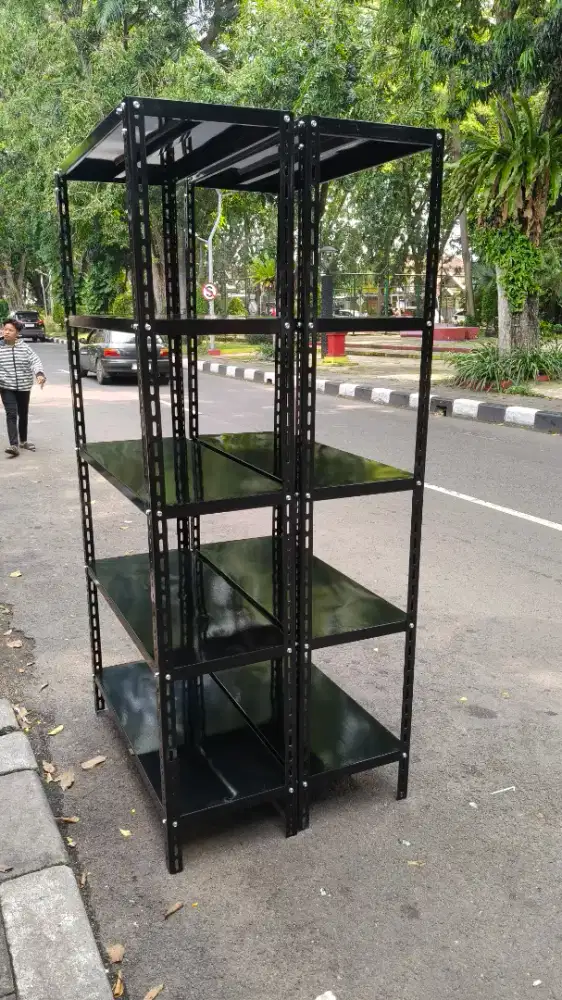 Rak besi siku lubang ful besi