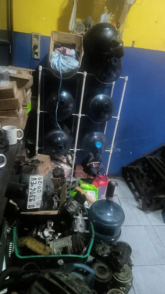 Dibutuhkan supir pengantaran galon air minum