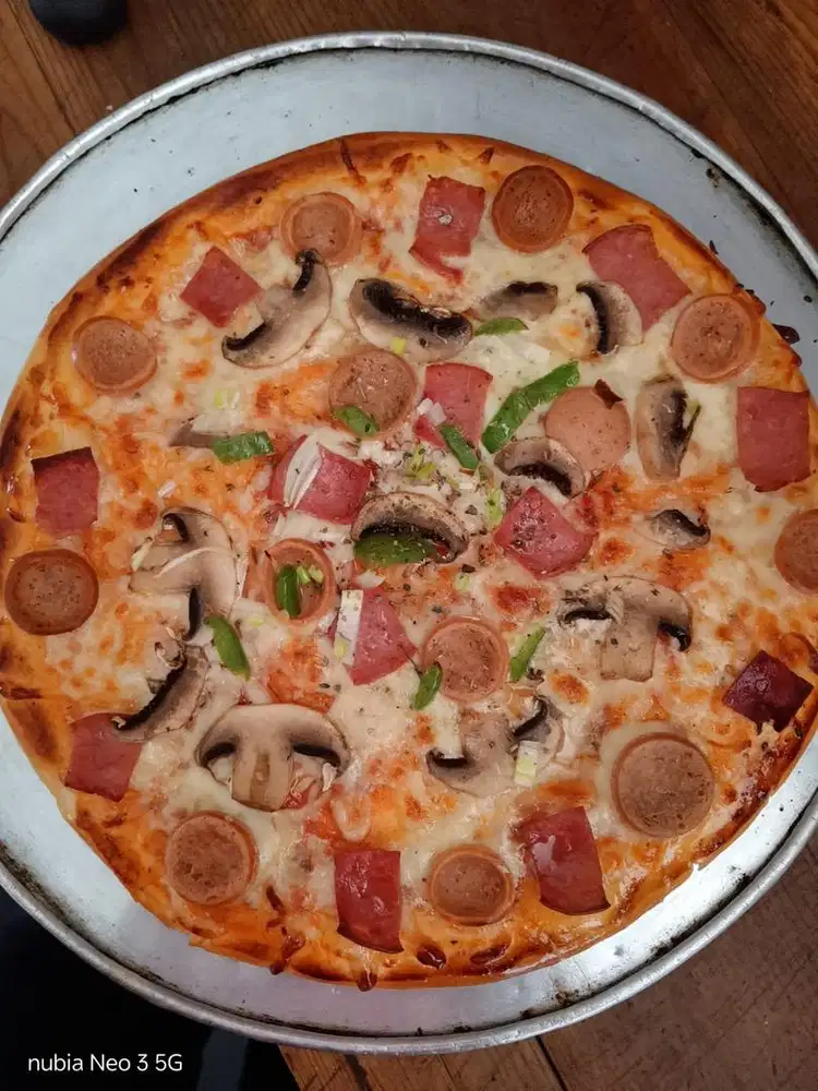 LOWONGAN KERJA JAGA OUTLET PIZZA