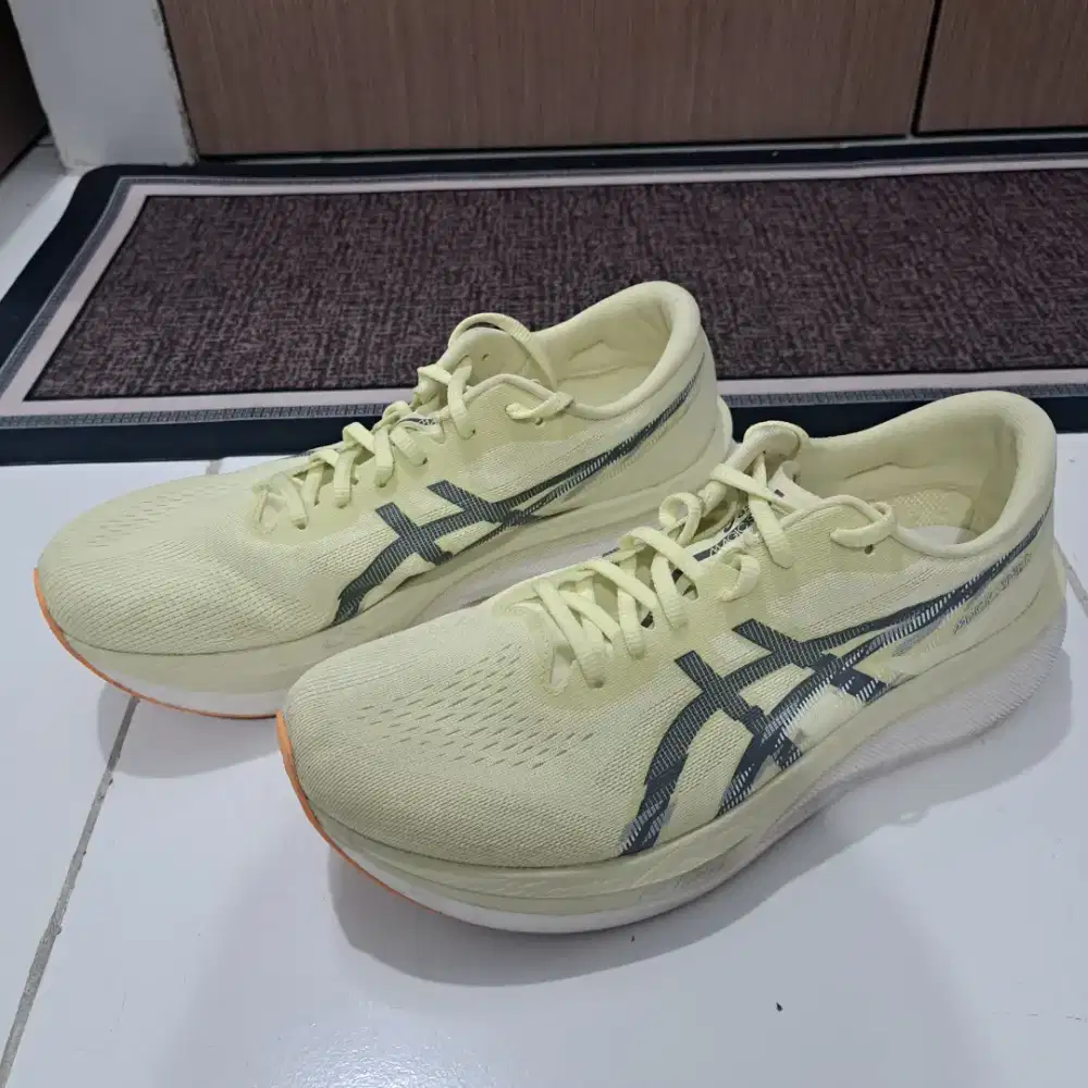 Dijual Sepatu Lari Asics Magic Speed 4