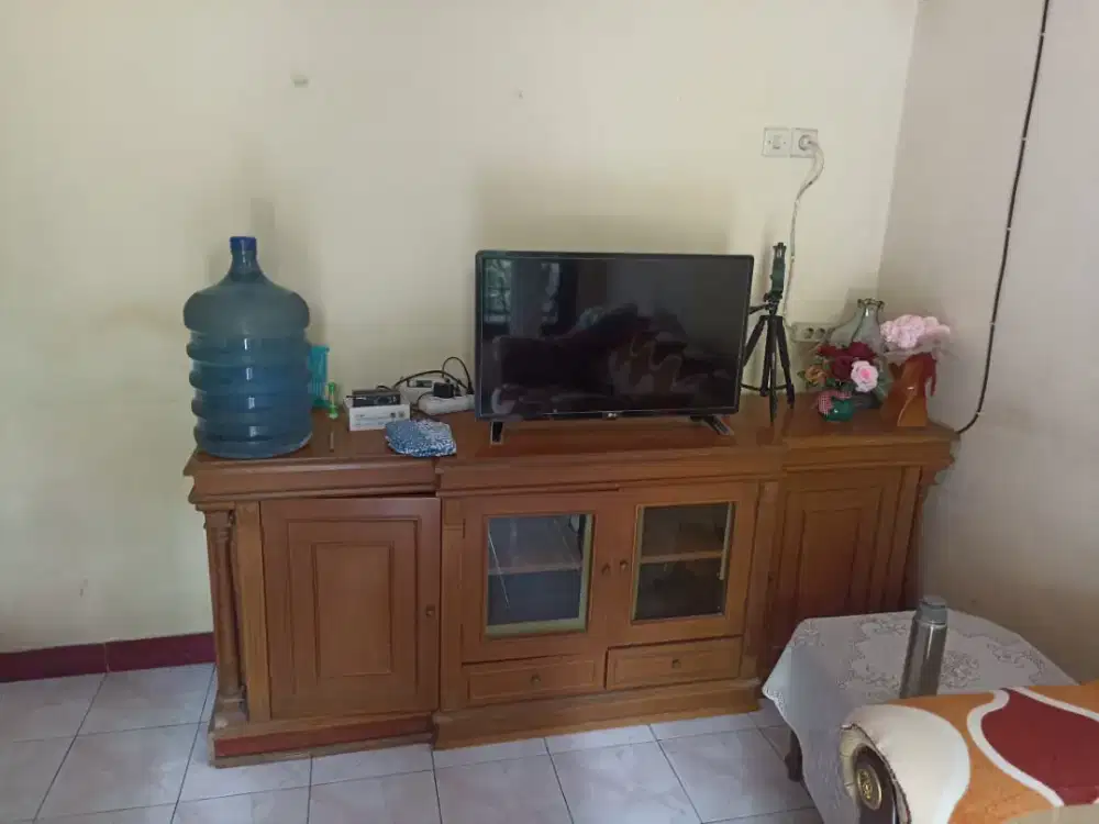 Biffet/ Buffet Rak TV sejak tahun 2000an