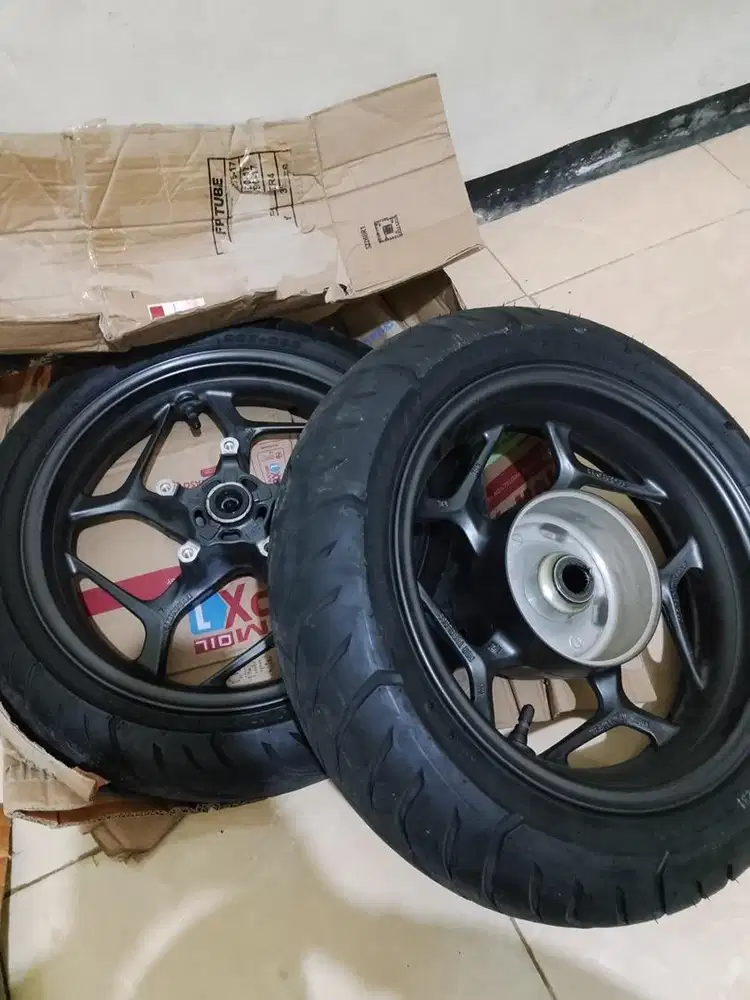 Jual velg & ban PCX