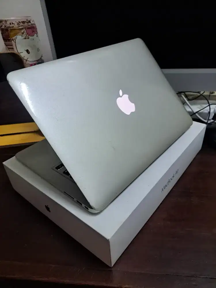 Macbook air 13 inch 2017 ex ibox komplit
