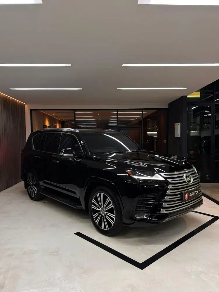 Lexus LX600 AT 7-Seater 2024 Hitam Km17rb B2607SMG Nik 2023