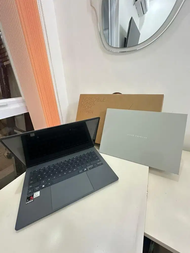 Laptop asus zenbook A14 snapdragon 16/512