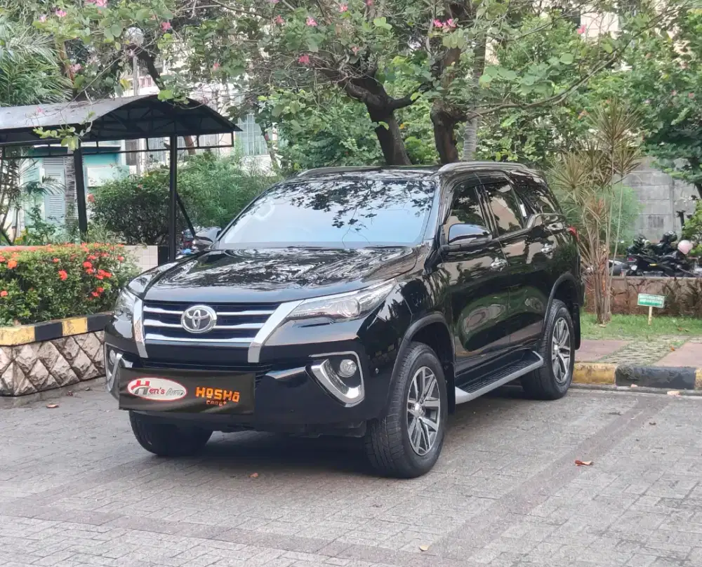 KM LOW TOYOTA FORTUNER VRZ 2018 HITAM TERAWAT