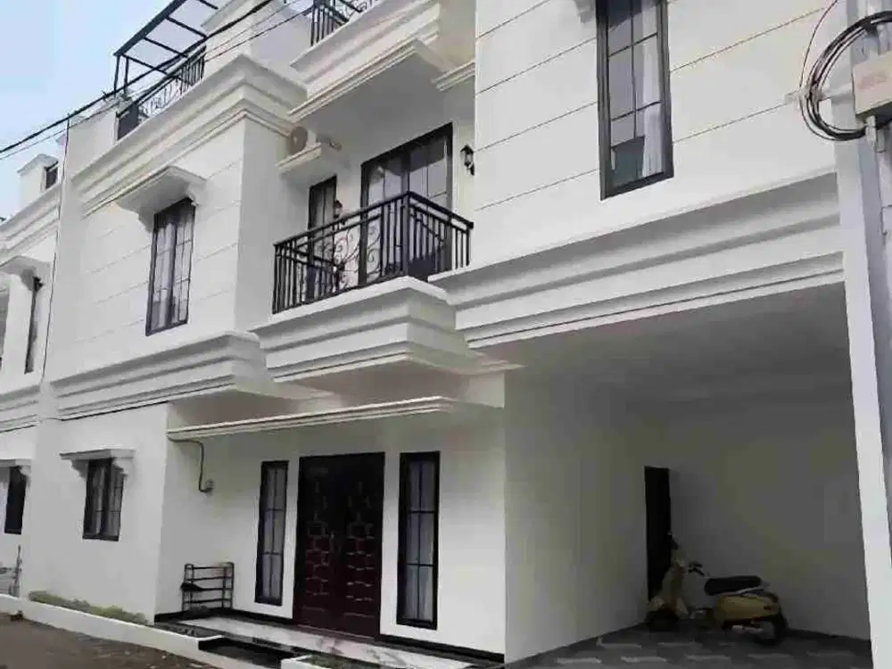 Rumah 2 Lt Dgn Rooftop Cluster di Tanjung Barat Dekat Stasiun, AEON, TB.Simatupang