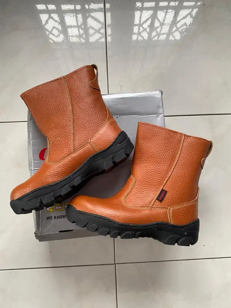 sepatu safety octopus