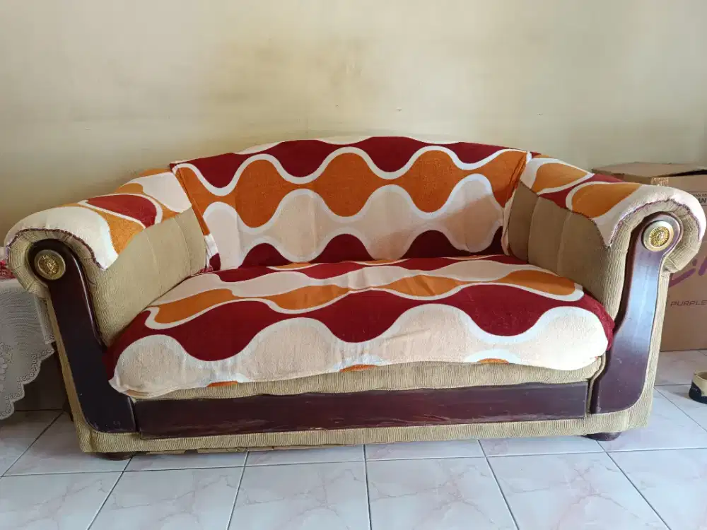 Set Kursi sofa 3 buah, warna krem