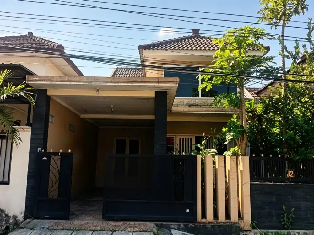 RUMAH DUA LANTAI LOKASI SULFAT KOTA MALANG