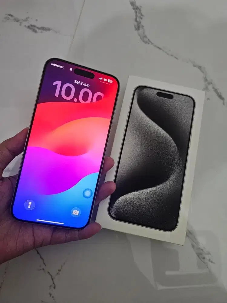 iPhone 15 Pro Max 256GB White Titanium iBox BH 85% Fullset Mulus