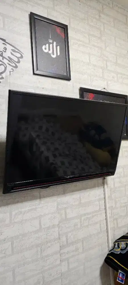 TV Sharp Aquos 32inch Second