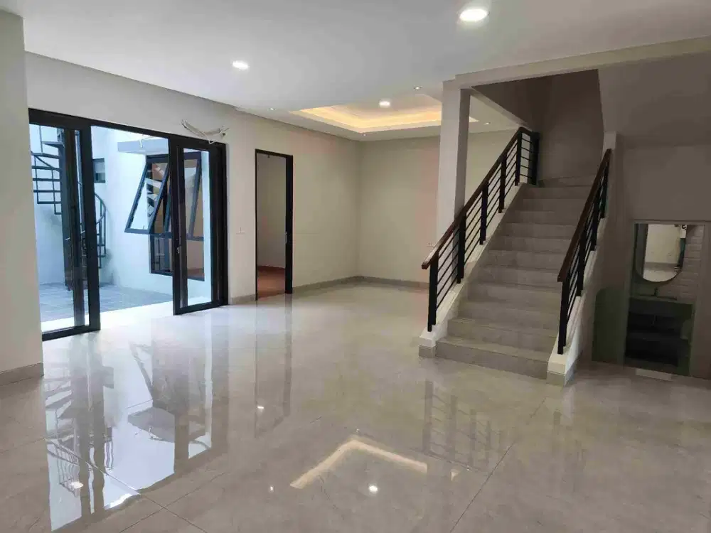 RUMAH BARU HASIL RENOV TOTAL The Green Venetian BSD